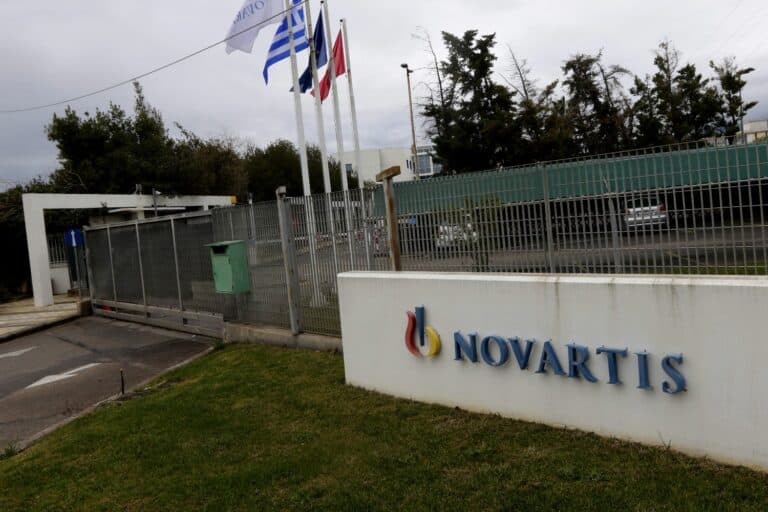 Υπόθεση Novartis: Η Εισαγγελία ξεκινά ποινικό έλεγχο των μηνύσεων κατά των δύο μαρτύρων μετά την άρση προστασίας