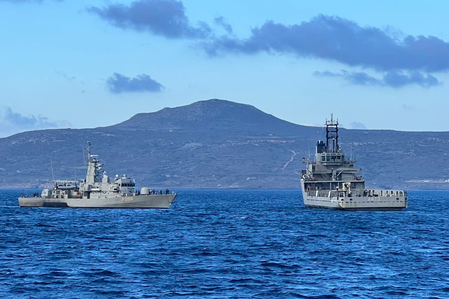 polemiko nautiko ploia 25 10 24