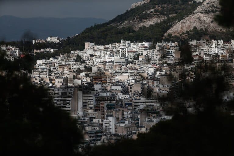 Νέος νόμος απειλεί με γκρέμισμα χιλιάδες πολυκατοικίες – Ποιοι θα είναι οι άτυχοι!