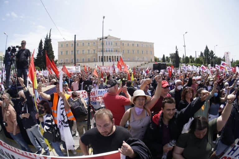 Παραλύει η Ελλάδα την Τετάρτη από την μεγάλη απεργία: Ποιοι συμμετέχουν, τι ισχύει με τα Μέσα Μεταφοράς!