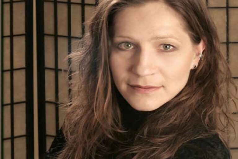 Πέθανε η σπουδαία ηθοποιός Χρυσάνθη Δούζη!