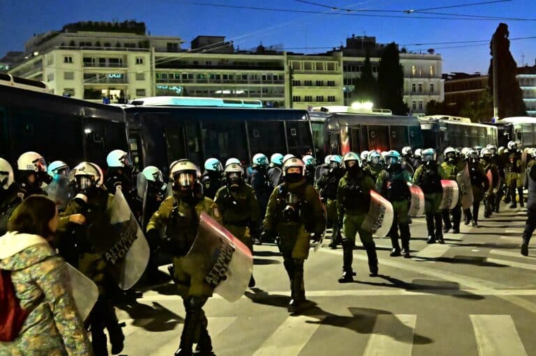 51η Επέτειος Πολυτεχνείου: Ισχυρή παρουσία της ΕΛ.ΑΣ. στην μεγάλη πορεία – Πάνω από 5.000 αστυνομικοί επί ποδός! (εικόνες)