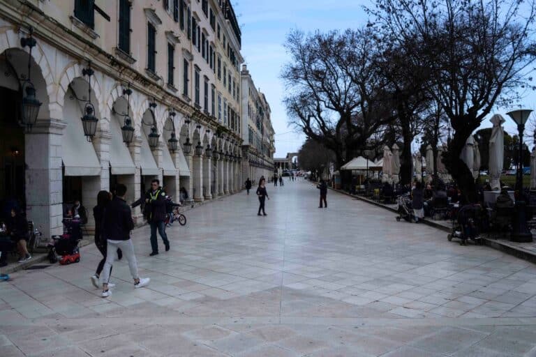 Κέρκυρα: Απόπειρα ληστείας σε δύο πρακτορεία ΟΠΑΠ – «Ανθρωποκυνηγητό» της ΕΛ.ΑΣ. για τον εντοπισμό του δράστη