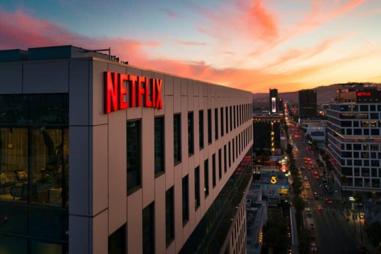 Αστυνομικοί έκαναν έφοδο στα γραφεία του Netflix – Ο λόγος