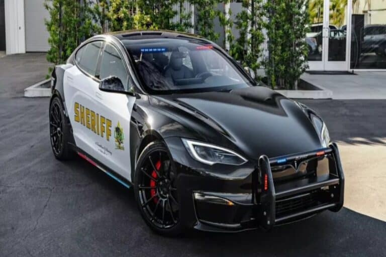 Αυτό είναι το εντυπωσιακό περιπολικό των 1.020 ίππων (εικόνες)