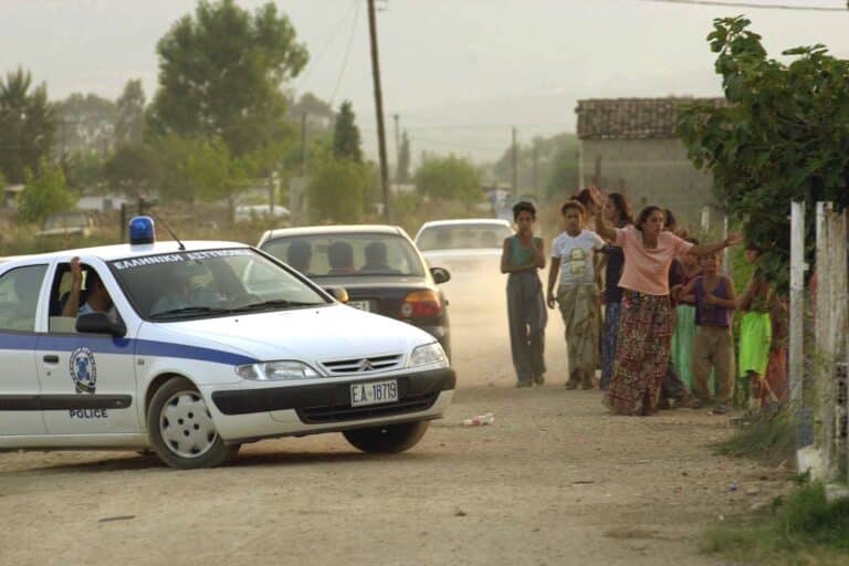 Η μεγάλη απάτη με τους γάμους αλλοδαπών και Ρομά – Πώς στήνονται οι μπίζνες χιλιάδων ευρώ!