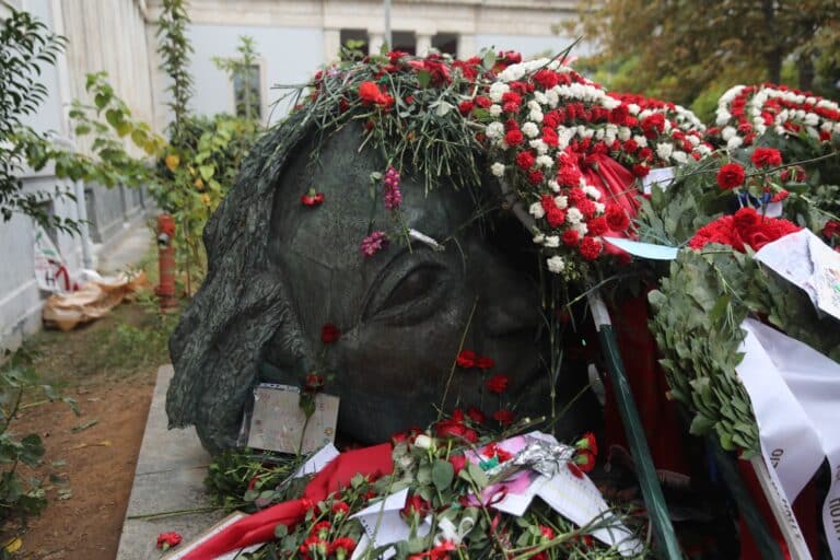 «Φρούριο» η Αθήνα για την επέτειο του Πολυτεχνείου – Πώς θα λειτουργήσει το Μετρό, ποιοι δρόμοι είναι κλειστοί