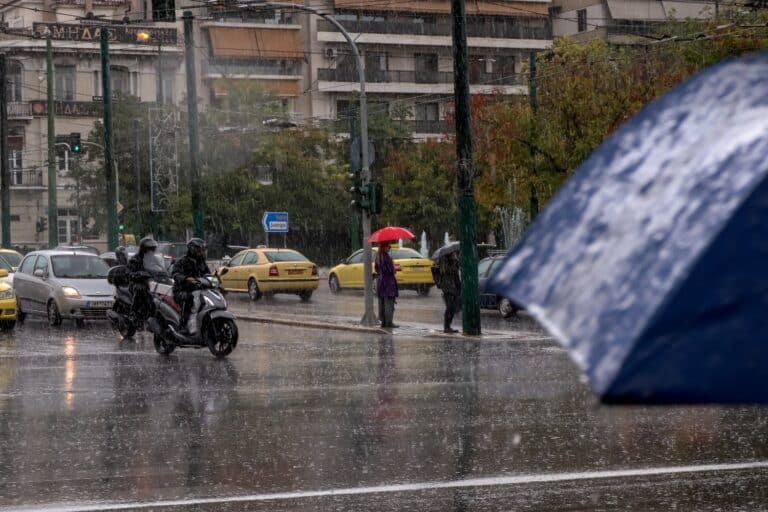 Η κακοκαιρία θα «χτυπήσει» και την Αττική – «Μεγάλα ύψη βροχής, προσοχή τις επόμενες 30 ώρες»