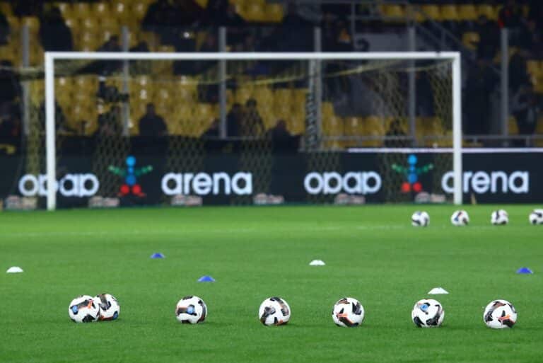 Σοκ στη Νέα Φιλαδέλφεια πριν το ΑΕΚ-ΠΑΟΚ: Οπαδός έπαθε ανακοπή και μεταφέρθηκε στο νοσοκομείο!