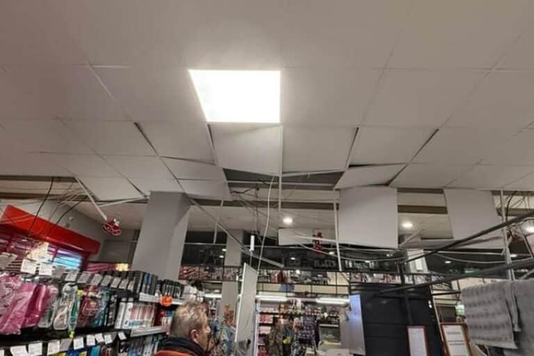 Σεισμός στο Αγρίνιο: Σημαντικές ζημιές σε σούπερ μάρκετ – Έπεσαν τμήματα του ταβανιού! (βίντεο)