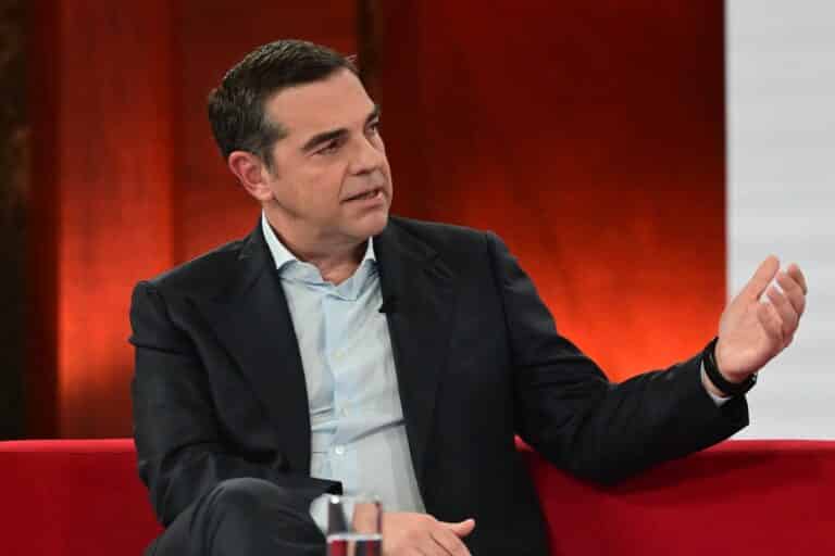 Τσίπρας: «Το δημοψήφισμα δεν ήταν… κωλοτούμπα, αλλά Plan B»