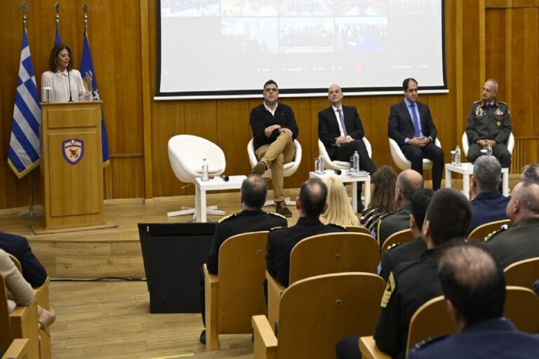 «Κάνοντας το αόρατο ορατό»: Εκδήλωση για τον αυτισμό από το Υπουργείο Εθνικής Άμυνας (εικόνες)