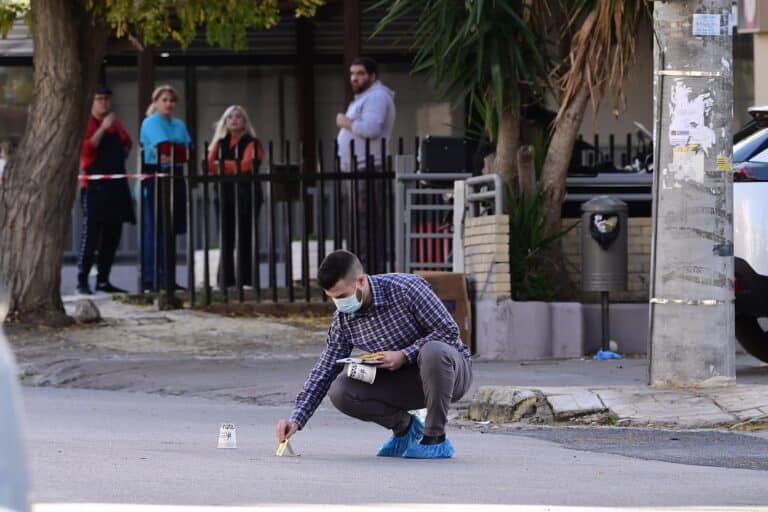 Ηχητικό ντοκουμέντο από το μακελειό στη Γλυφάδα: «Παναγία μου, είναι νεκρός» – Πώς τους εκτέλεσαν!