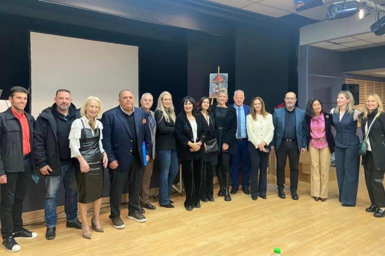 Με απόλυτη επιτυχία στέφθηκε η ημερίδα «Συμπεριφορές Ανηλίκων Πρόληψη και Παρέμβαση» που διοργάνωσε ο Δήμος Βάρης, Βούλας, Βουλιαγμένης