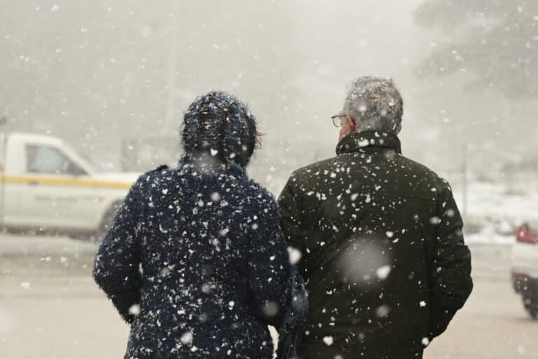 Επιδείνωση του καιρού με καταιγίδες και ισχυρούς ανέμους: Ήχησε το 112 για Ιόνιο και δυτική Ελλάδα