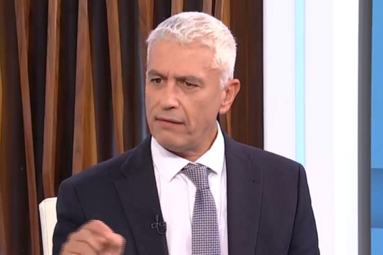 Καλλιακμάνης: «Από τον αστυνομικό που συνελήφθη στο Χαλάνδρι αφαιρέθηκε το όπλο πριν τρία χρόνια» (βίντεο)