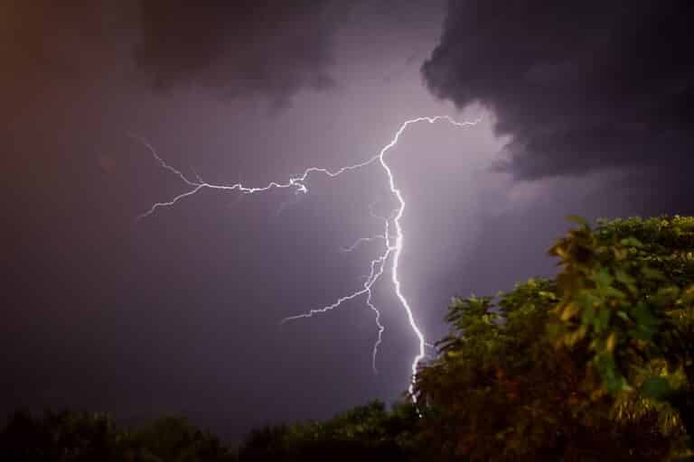 ΕΜΥ: Έκτακτο δελτίο επιδείνωσης καιρού – Έρχονται βροχές και καταιγίδες, σε ετοιμότητα η Πυροσβεστική