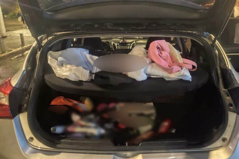 Σπείρα έκλεβε ρούχα από καταστήματα στο κέντρο της Αθήνας – Χειροπέδες σε τέσσερα άτομα