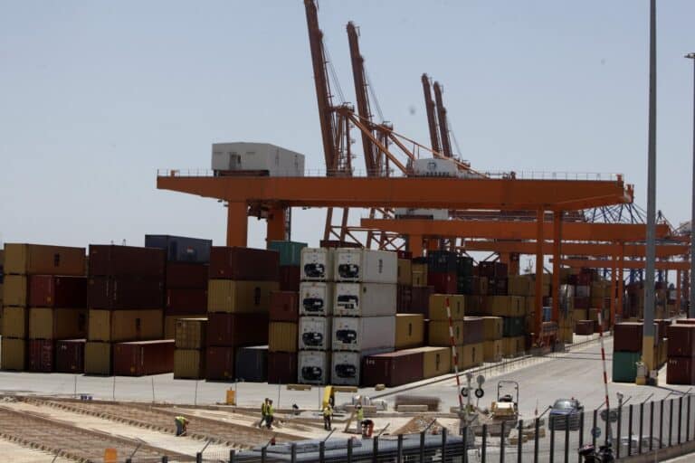 Υπάλληλοι στο λιμάνι του Πειραιά κατηγορούνται για διακίνηση κοκαΐνης – Συνελήφθησαν δύο άτομα