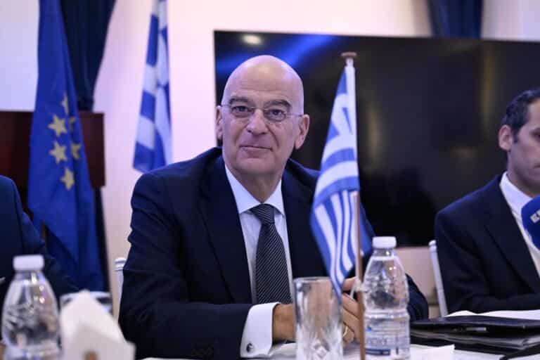 Δένδιας: «Εγγύς εξωτερικό» για την Ελλάδα η Συρία – Σχιζοφρενική η στάση της Ευρώπης στους εξοπλισμούς των κρατών-μελών