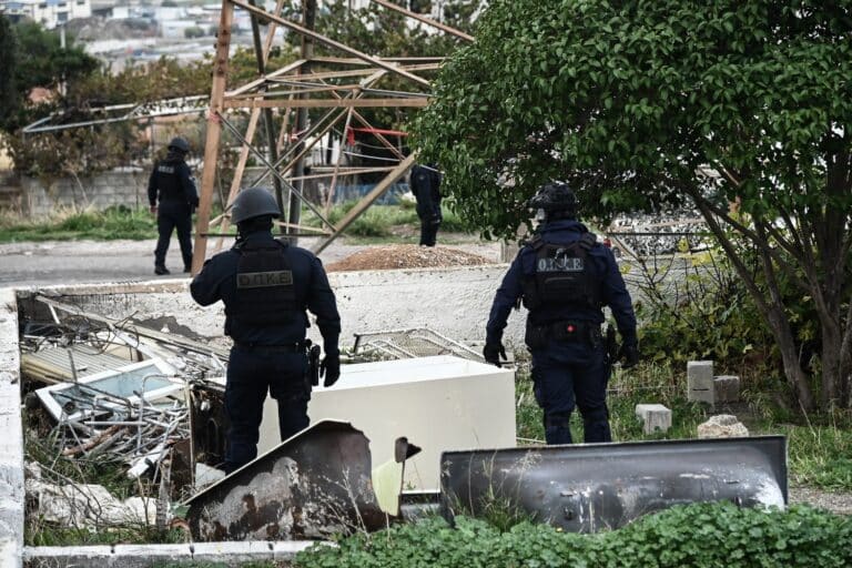 Το ελληνικό FBI κατάσχεσε εκατοντάδες κούτες με λαθραία τσιγάρα – Στις δολοφονίες στελεχών της Greek mafia φέρεται να εμπλέκονται κάποια μέλη