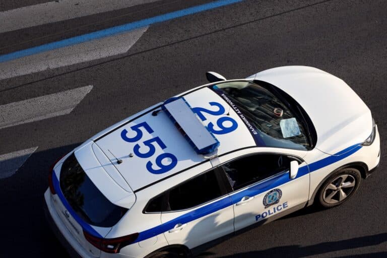 Κέρκυρα: Συνελήφθη πρώην συνοριοφύλακας για διακίνηση κοκαΐνης – Την είχε κρύψει σε κορμούς δέντρων