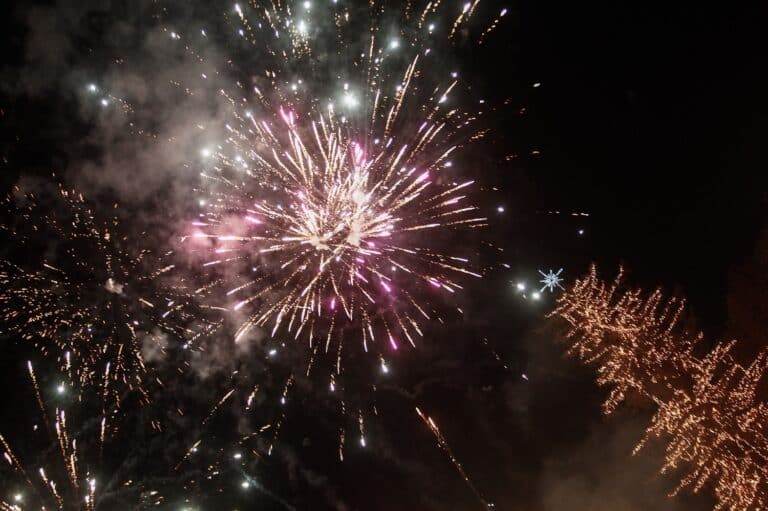 Δήμος Αθηναίων: Με αθόρυβα πυροτεχνήματα θα υποδεχθούν οι πολίτες το 2025