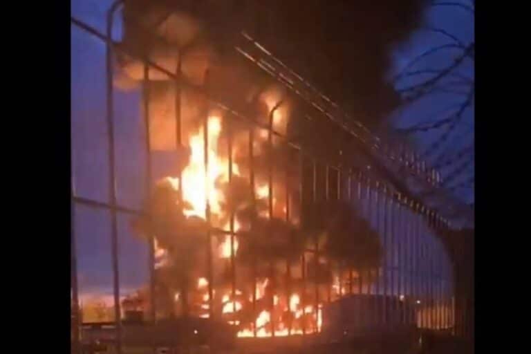 Ρωσία: Ουκρανική επίθεση με drones προκάλεσε διαρροή και πυρκαγιά σε εγκατάσταση αποθήκευσης καυσίμων