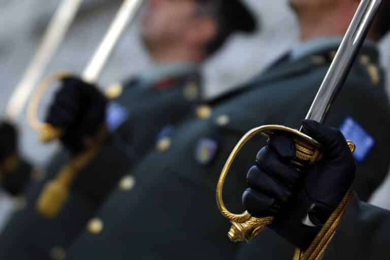 Σε διαθεσιμότητα ο Συνταγματάρχης που συνελήφθη με χιλιάδες αρχεία παιδικής πορνογραφίας – Υπηρετούσε στο ΓΕΣ