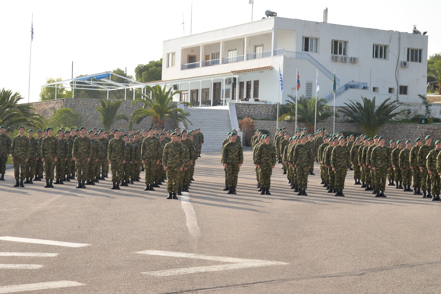 stratos stratiotikoi epop 17 12 24