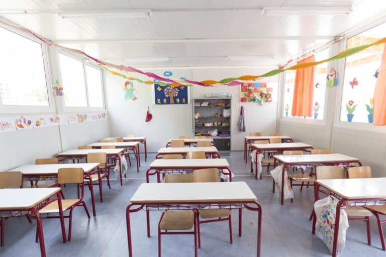 Αδιανόητο περιστατικό στις Σέρρες: Καθηγήτρια φίμωσε 13χρονο μαθητή με μονωτική ταινία επειδή έκανε φασαρία σε σχολείο