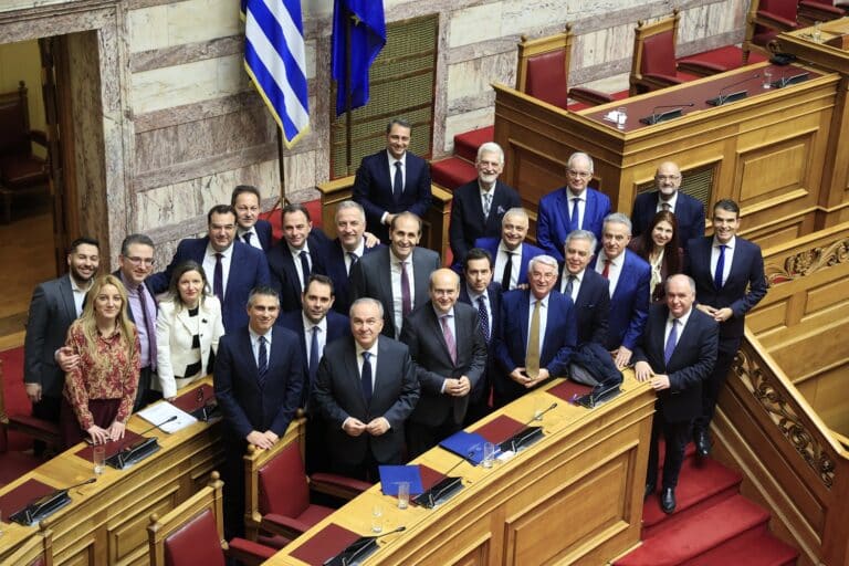 Βουλή – Επανακαταμέτρηση: Με 159 «ναι» έναντι 139 «όχι» κυρώθηκε ο κρατικός προϋπολογισμός 2025