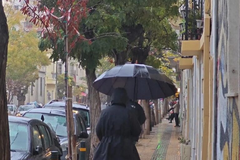 Έκτακτο δελτίο επιδείνωσης καιρού από την ΕΜΥ: Βροχές, καταιγίδες και χαλαζοπτώσεις την Πέμπτη και την Παρασκευή