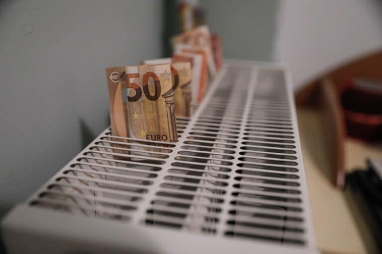 Επίδομα θέρμανσης: Όλα τα ποσά για 52 περιοχές – Παραδείγματα για πετρέλαιο, φυσικό αέριο και ρεύμα