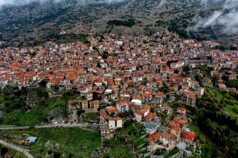 «Τουρισμός για Όλους 2025»: Ποιοι και πώς θα λάβουν voucher έως 600 ευρώ – Όλες οι αλλαγές