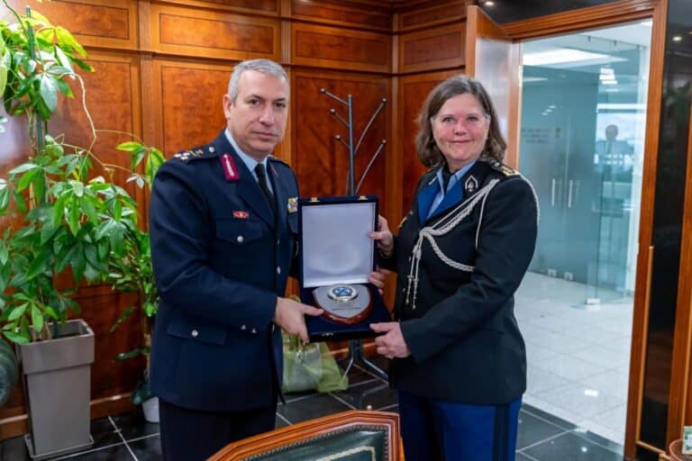 Συναντήθηκε ο Αρχηγός της ΕΛ.ΑΣ. με την Αρχηγό της Βασιλικής Χωροφυλακής της Ολλανδίας (εικόνες)