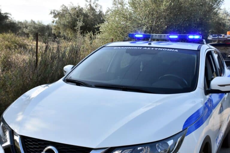 Θεσσαλονίκη: 43χρονος έκρυβε ηρωίνη σε κρύπτη πίσω από το ντουλαπάκι του αυτοκινήτου