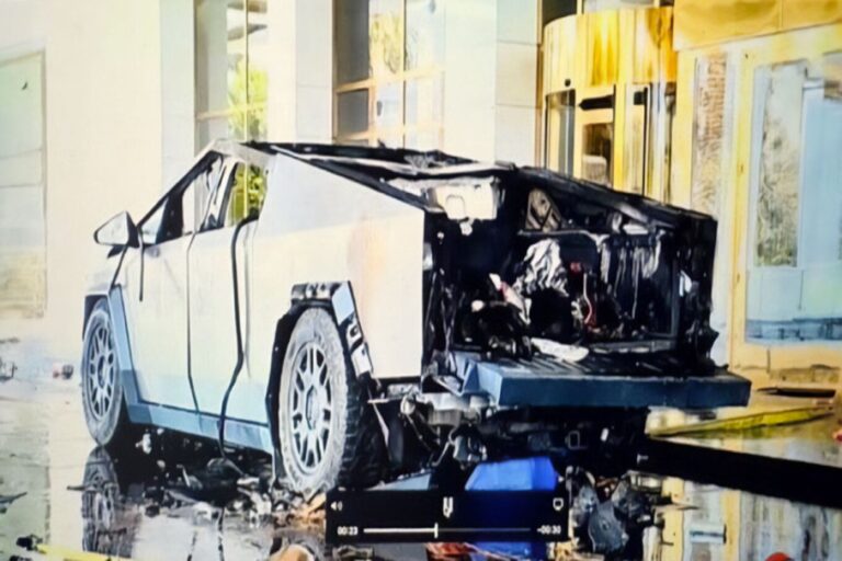 Θρίλερ στις ΗΠΑ: Οι Αρχές ερευνούν αν ο μακελάρης της Νέας Ορλεάνης σχετίζεται με τον οδηγό του Cybertruck που εξερράγη στο Λας Βέγκας