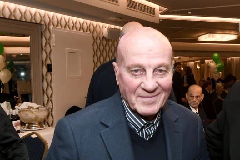 Διασωληνωμένος σε κρίσιμη κατάσταση ο Δομάζος – Νέο ιατρικό ανακοινωθέν