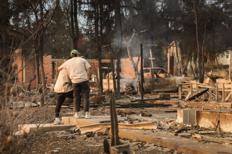 Λος Άντζελες: Στους 10 οι νεκροί από τις φονικές πυρκαγιές – Συλλήψεις υπόπτων για εμπρησμούς (βίντεο)