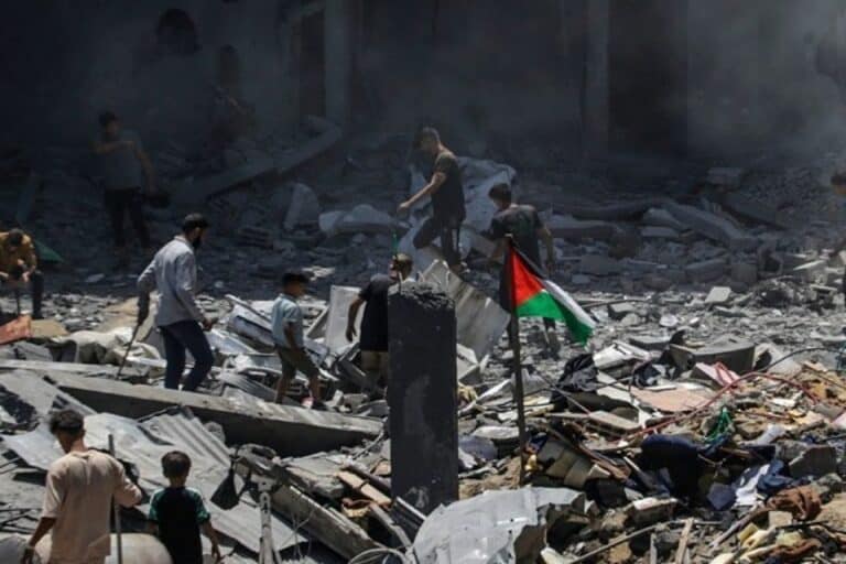 Σχεδόν 200.000 άνθρωποι επέστρεψαν στη Γάζα σε λίγες ώρες – Οι Γιατροί Χωρίς Σύνορα ζητούν άμεση βοήθεια