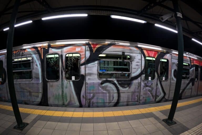 Νέο περιστατικό στον ΗΣΑΠ: Αποσύρθηκε συρμός γιατί δεν έκλεινε πόρτα!