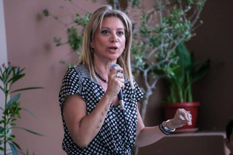 Καρυστιανού για αγρότες: «Θα χτυπήσουμε το κακό στη ρίζα του – Δεν θα ξεγελαστούμε από υποσχέσεις και ψίχουλα»