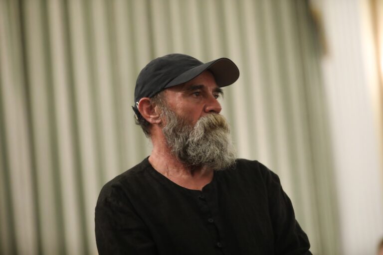 Αποκάλυψη: O «Άλλος άνθρωπος» έχασε σε «φρουτάκια»… 180.000 ευρώ (βίντεο)