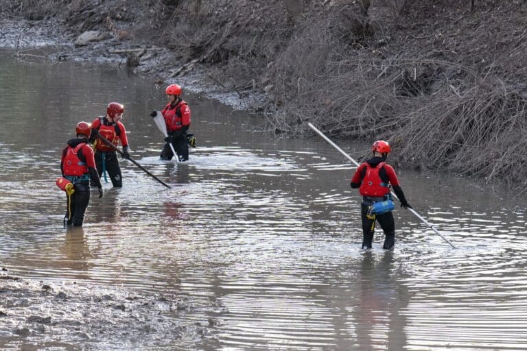 Θρίλερ με την εξαφάνιση του 39χρονου στη Λάρισα – Πού στρέφουν τις έρευνες ΕΛ.ΑΣ., Πυροσβεστική και ΕΜΑΚ (βίντεο)
