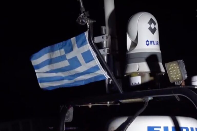 Έβρος: Πώς είναι οι πλωτές περιπολίες τη νύχτα – Μέσα στο σκάφος της ΕΛ.ΑΣ στα σύνορα (βίντεο)