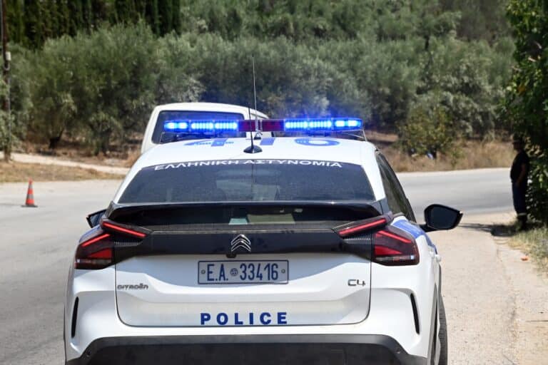 Ηράκλειο: Απατεώνες πήραν από ηλικιωμένη 2.700 ευρώ για δήθεν τροχαίο της κόρης της