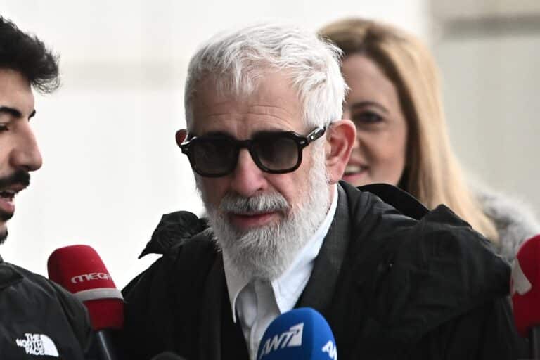 Παπούλια για Φιλιππίδη: «Κατέβασε το εσώρουχο και μου έδειξε τα γεννητικά του όργανα – Είναι κακός άνθρωπος»