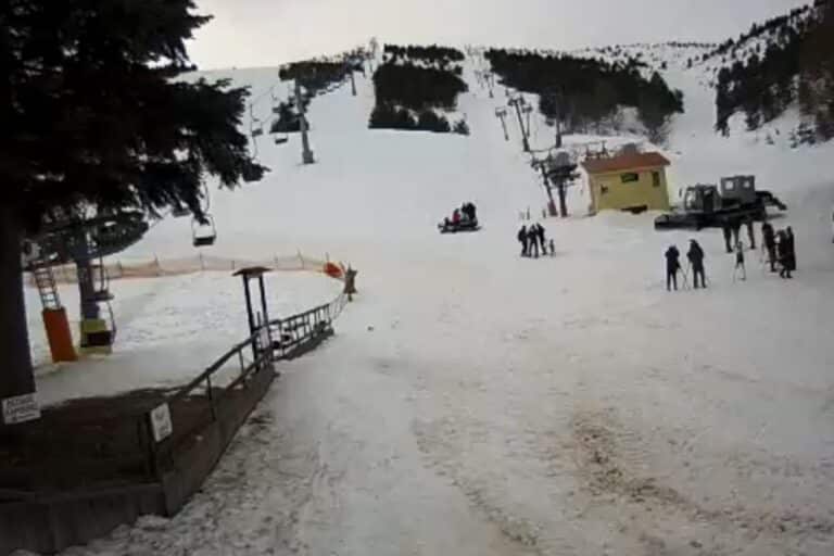 Ημαθία: «Στις 14:38 το τελευταίο σήμα του κινητού του, δεν φορούσε κράνος κι αυτό μας ανησυχεί», λέει η θεία του 23χρονου (βίντεο)