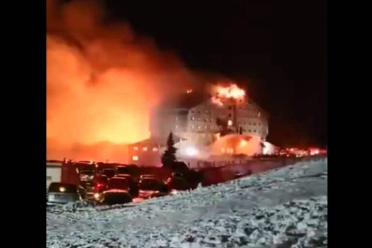 Τουρκία: 15 συλλήψεις για τη φονική πυρκαγιά σε ξενοδοχείο χιονοδρομικού κέντρου με 78 νεκρούς